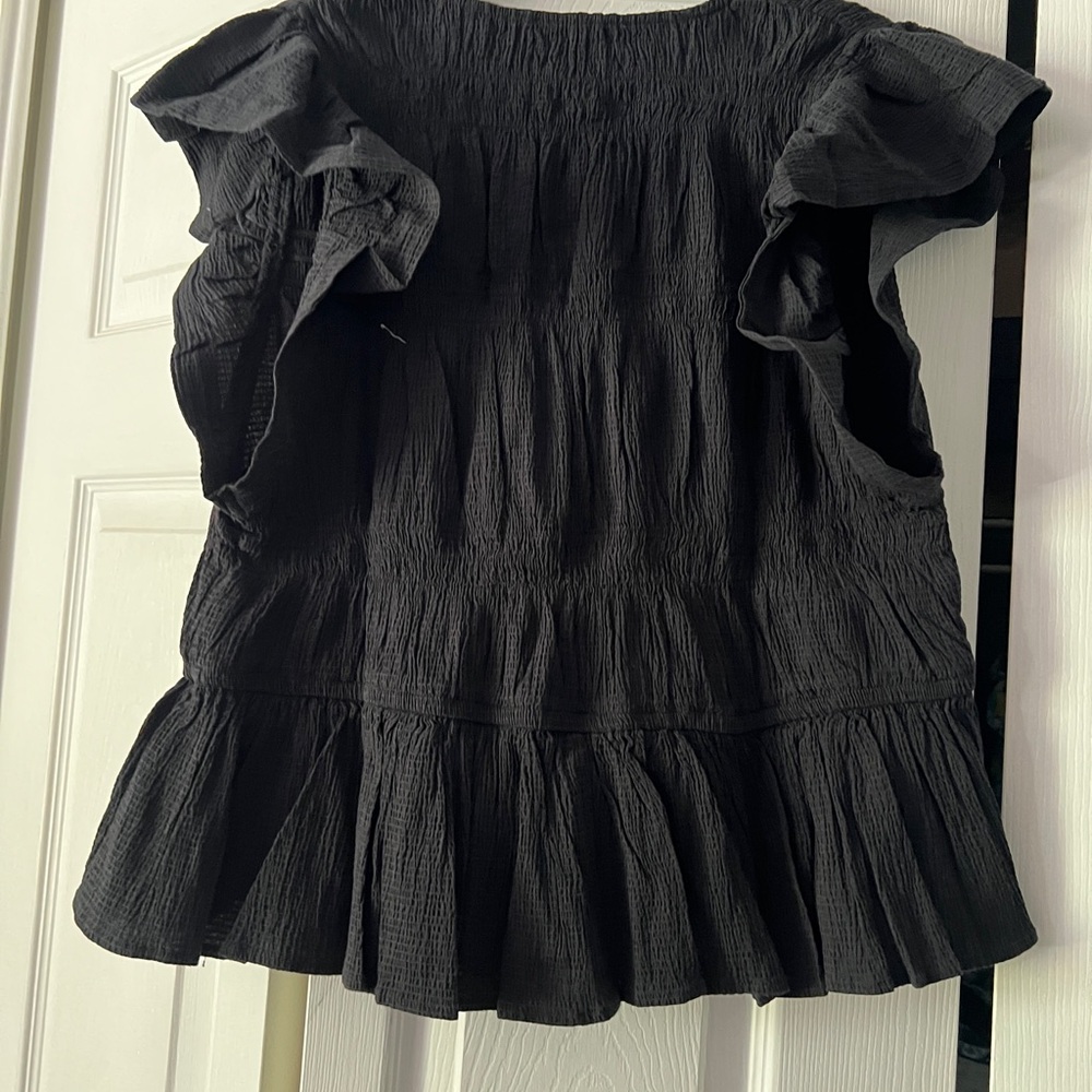 Chic Black Tie-Front Blouse - Picture 9 of 12